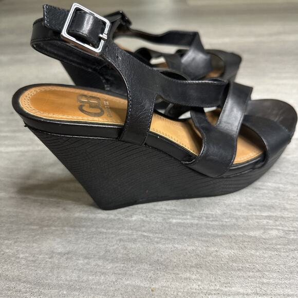 GB Gianni Bini Black Leather Strappy Wedge Heel ~Size 8 - Picture 5 of 6